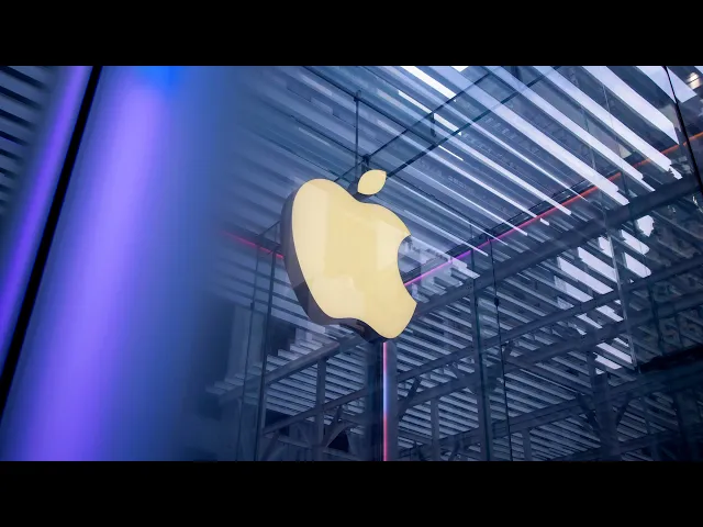 Apple Struggles to Crack AI